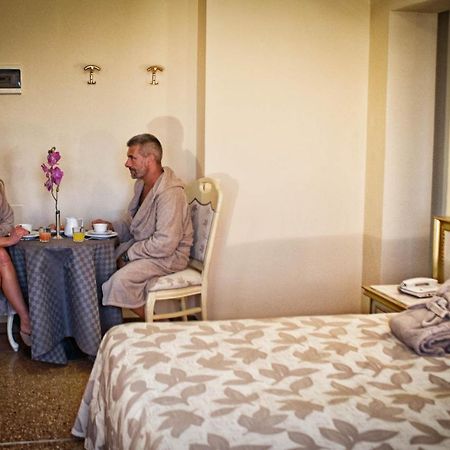 Hotel Internazionale Terme Abano Terme Exteriör bild