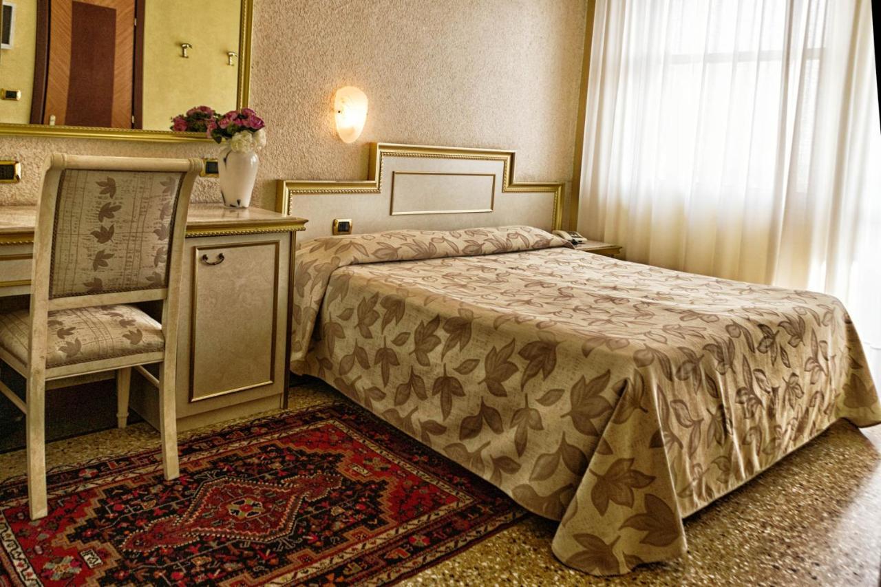Hotel Internazionale Terme Abano Terme Exteriör bild
