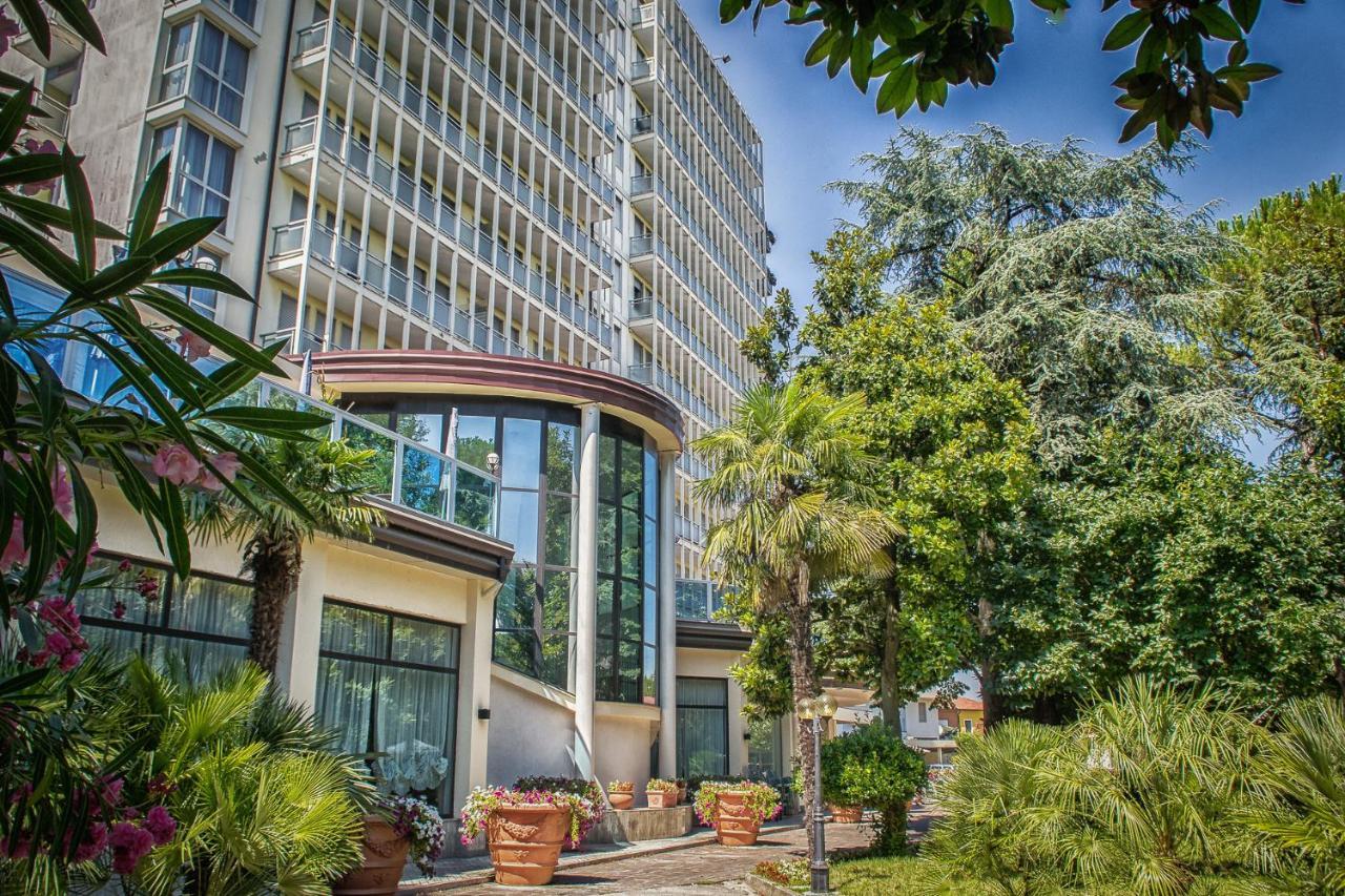 Hotel Internazionale Terme Abano Terme Exteriör bild