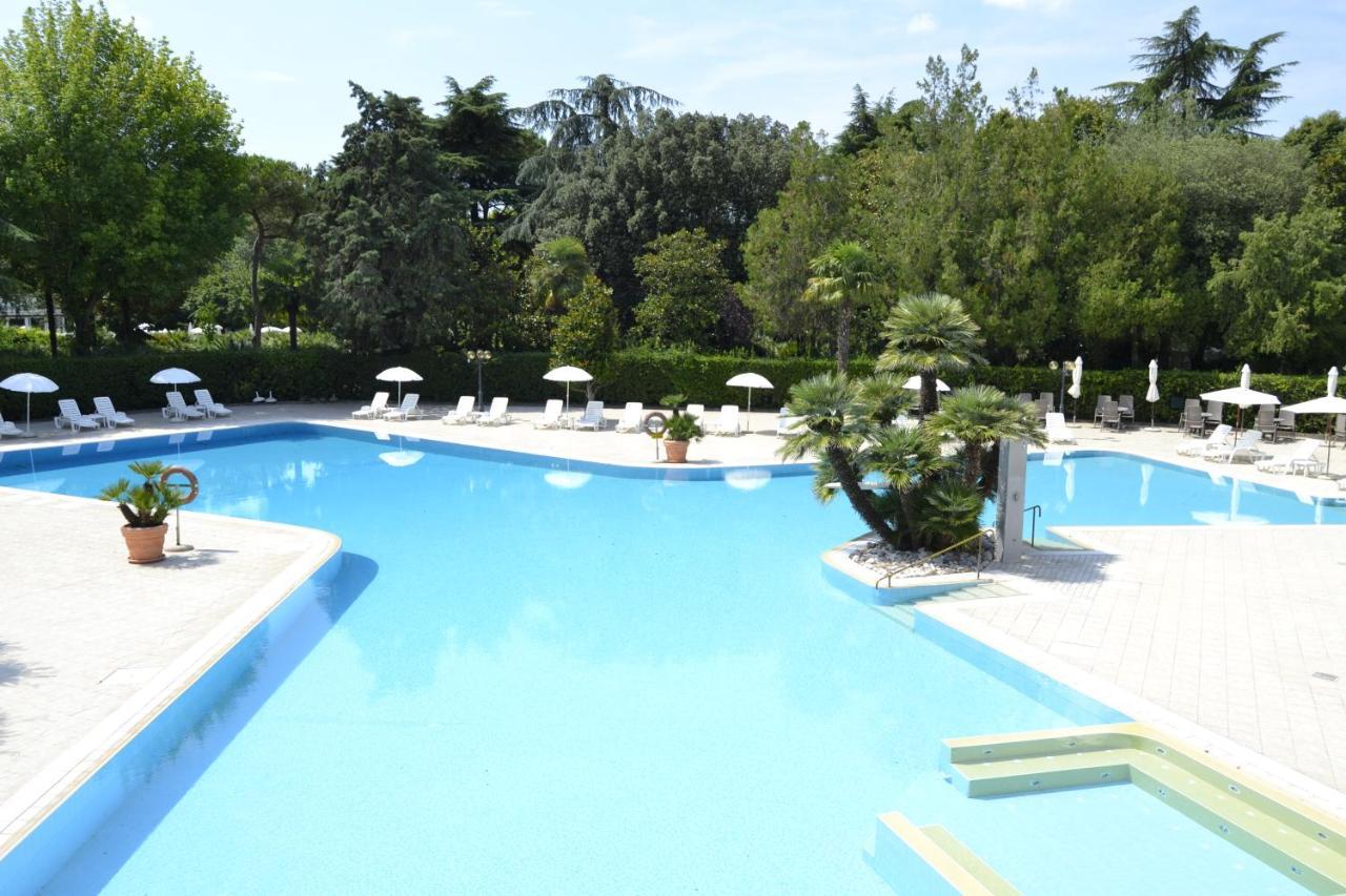 Hotel Internazionale Terme Abano Terme Exteriör bild