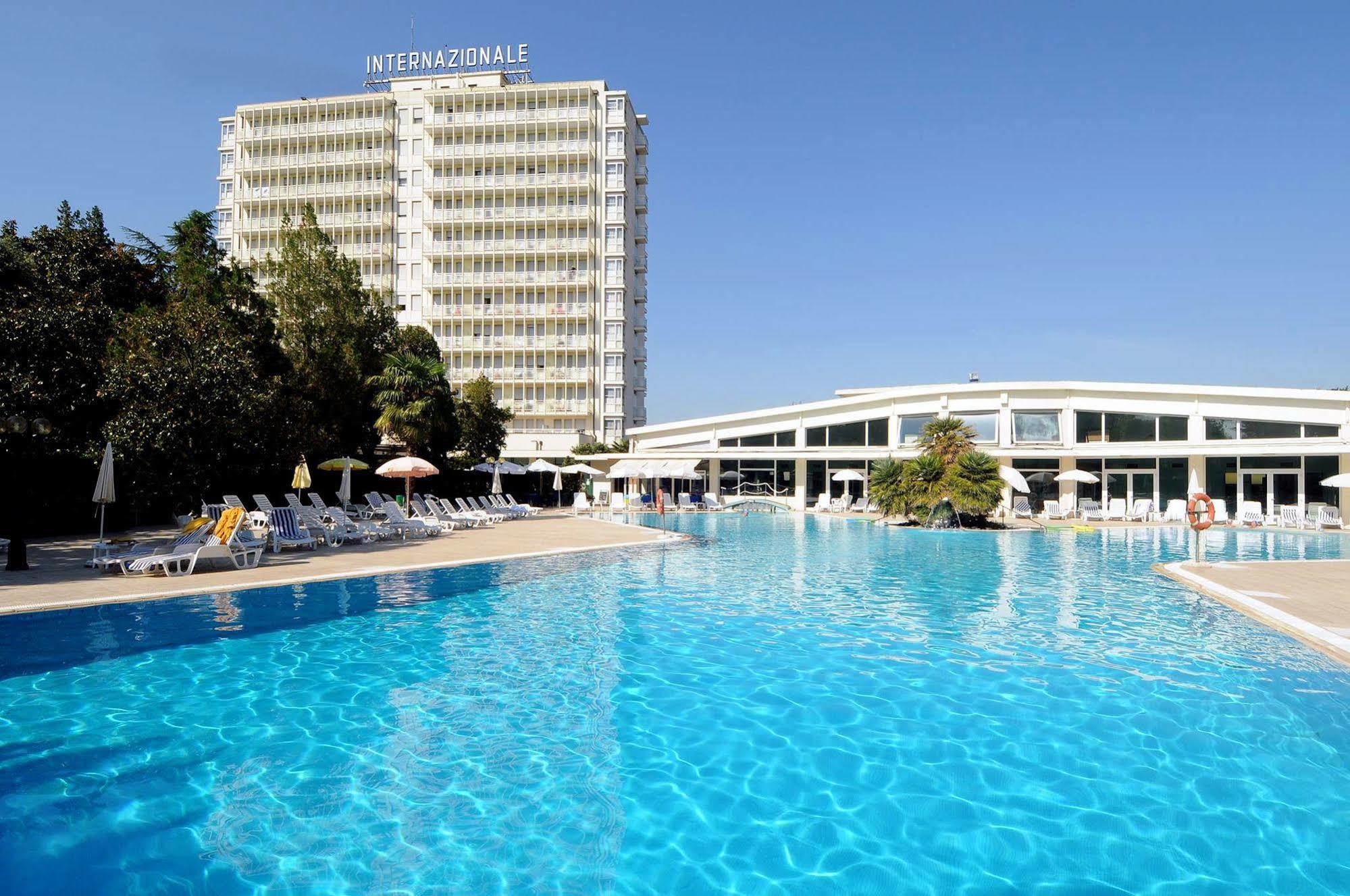 Hotel Internazionale Terme Abano Terme Exteriör bild